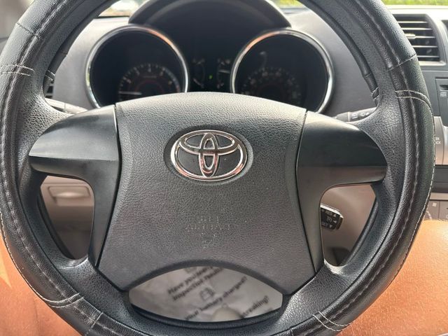 2010 Toyota Highlander Base - 23083718 - 11