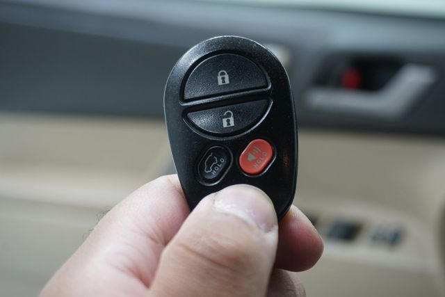 2010 Toyota Highlander FWD 4dr V6 SE - 22999732 - 16