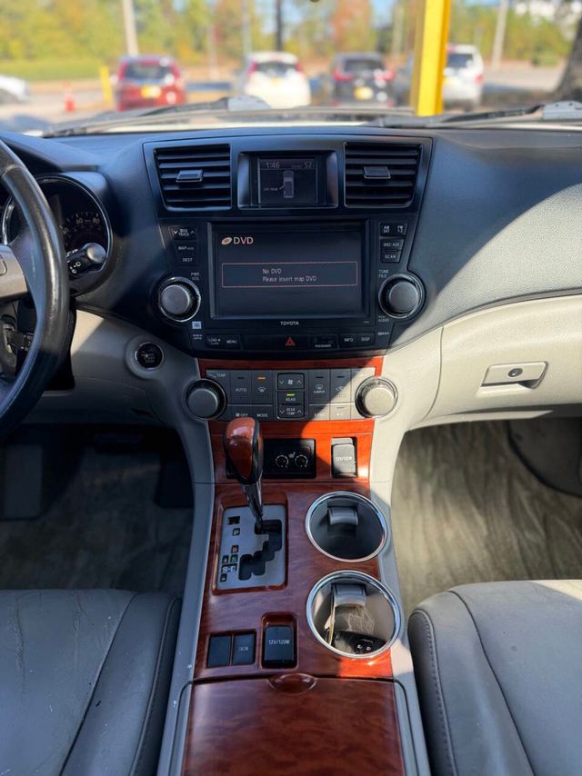 2010 Toyota Highlander Limited 4dr SUV - 22940434 - 6