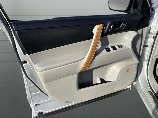 2010 Toyota Highlander Limited AWD 4dr SUV - 22940956 - 9