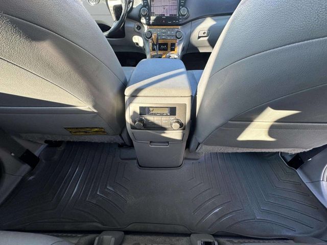2010 Toyota Highlander Limited AWD 4dr SUV - 22940956 - 33