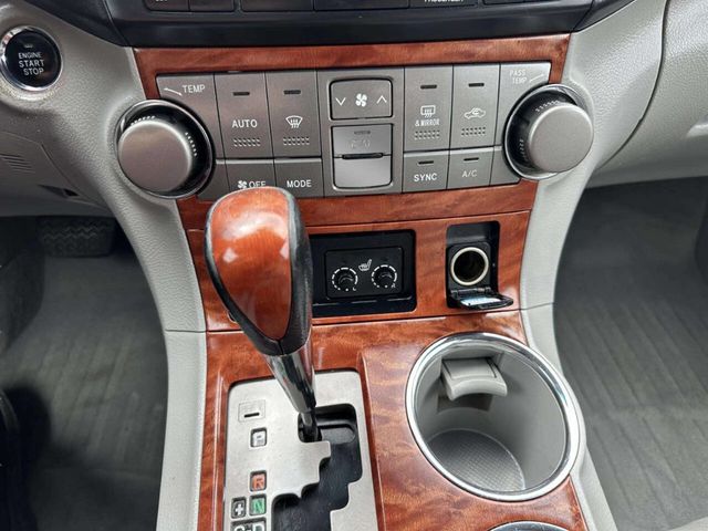 2010 Toyota Highlander Limited AWD 4dr SUV - 23035086 - 28
