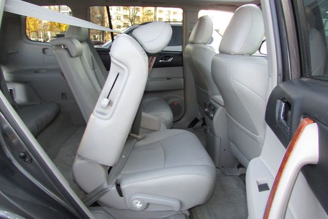 2010 Toyota Highlander LIMITED-ED 4X4. NAV, 3RD-SEAT, 1-OWNER, LOADED, LOW-MI.  - 22195761 - 33