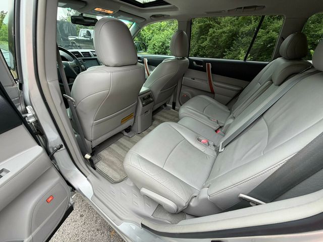 2010 Toyota Highlander Limited, Leather, JBL Audio, Sunroof, Rear A/C, New Tires - 23025350 - 25