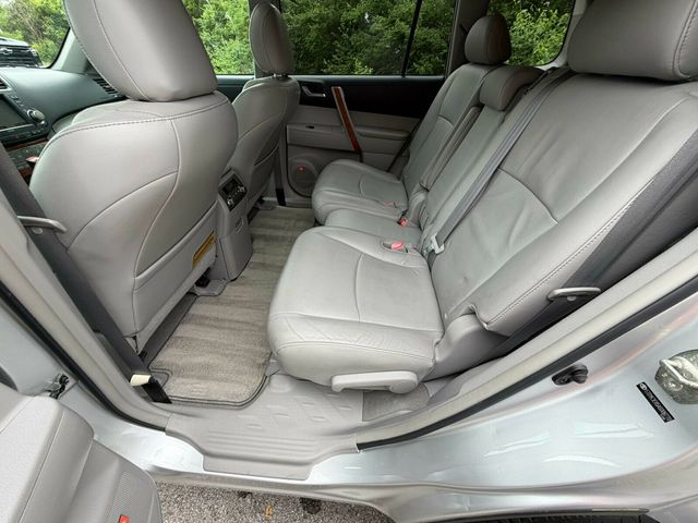 2010 Toyota Highlander Limited, Leather, JBL Audio, Sunroof, Rear A/C, New Tires - 23025350 - 27