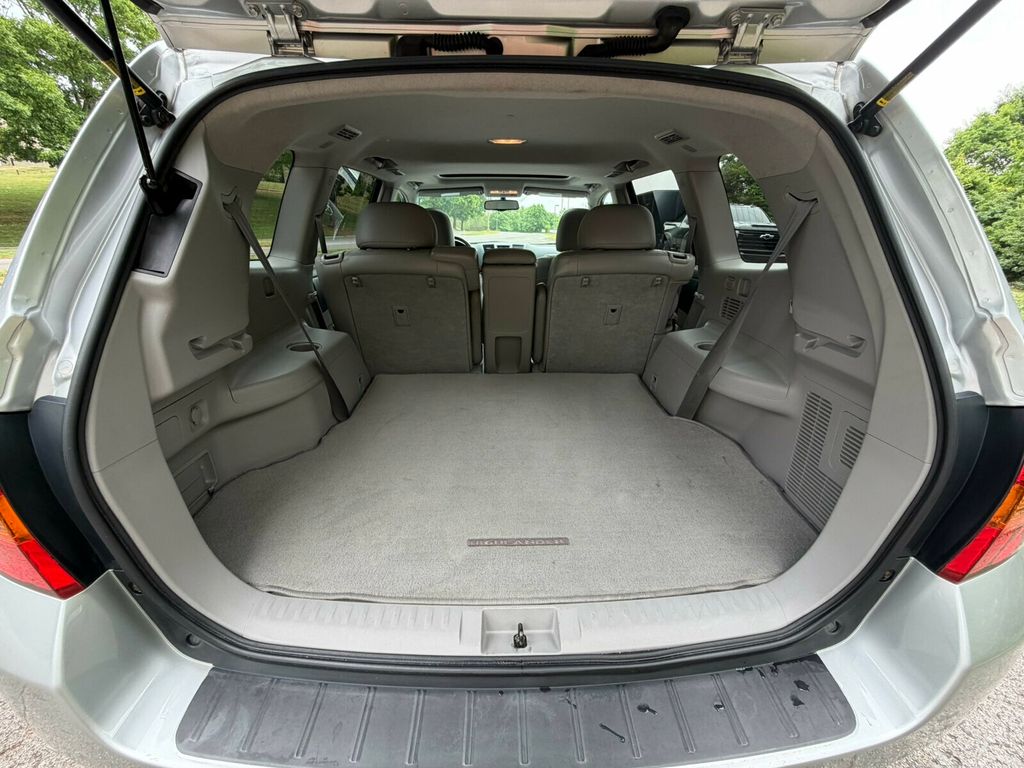2010 Toyota Highlander Limited, Leather, JBL Audio, Sunroof, Rear A/C, New Tires - 23025350 - 32