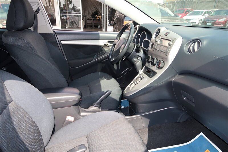 2010 Toyota Matrix 5dr Wagon Automatic FWD - 22995681 - 6