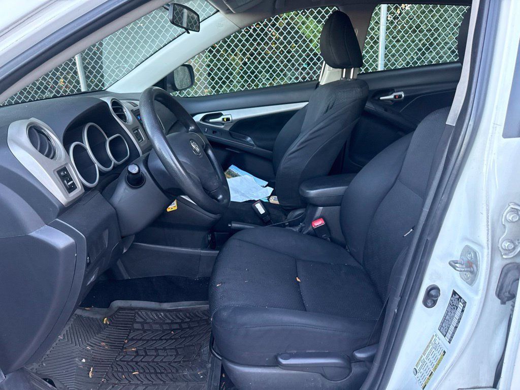 2010 Toyota Matrix 5dr Wagon Manual FWD - 23096854 - 5