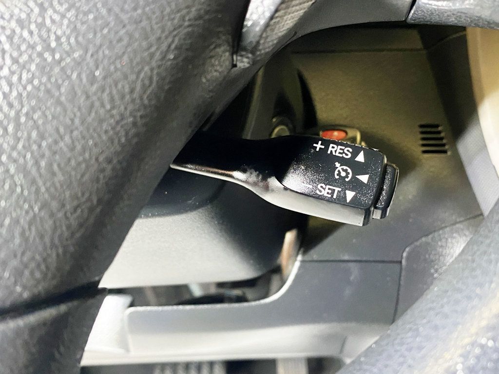 2010 Toyota Corolla Matrix L 4WD photo 21