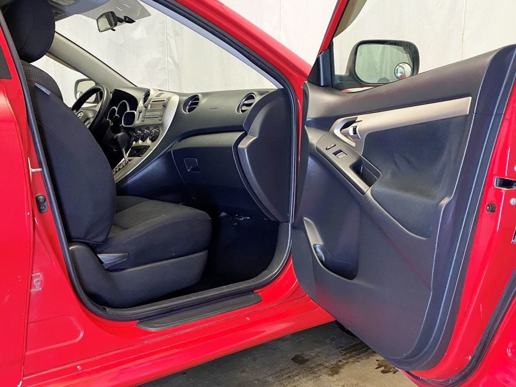 2010 Toyota Corolla Matrix L 4WD photo 30
