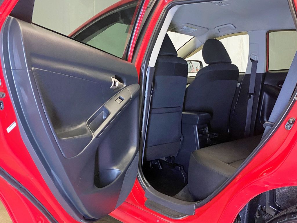 2010 Toyota Corolla Matrix L 4WD photo 38
