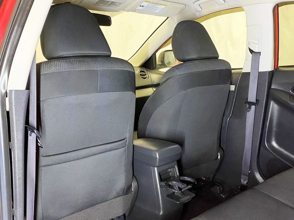 2010 Toyota Matrix Base Trim - 22882352 - 38