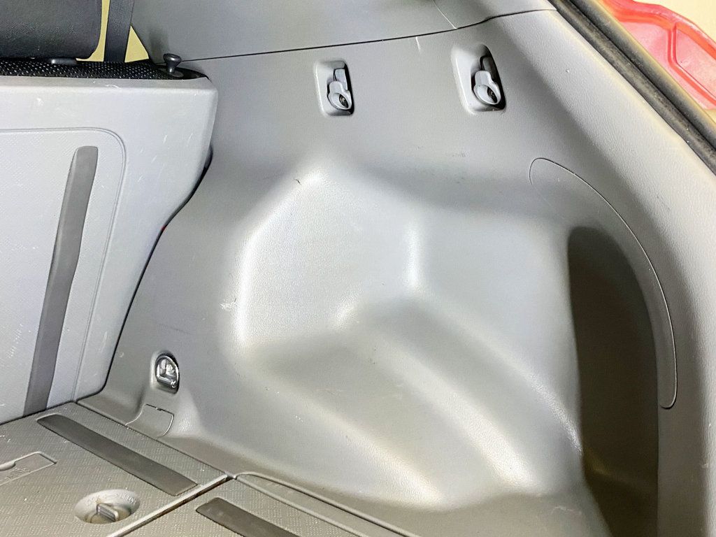 2010 Toyota Matrix Base Trim - 22882352 - 43