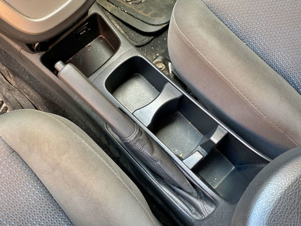 2010 Toyota Matrix Base Trim - 23010963 - 11