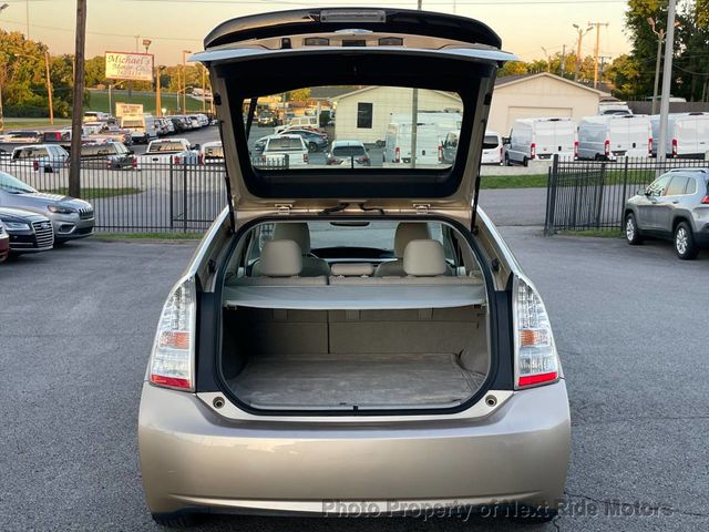 2010 Toyota Prius 2010 TOYOTA PRIUS IV LEATHER NAV LOW-MILES 615-730-9991 - 22805110 - 25