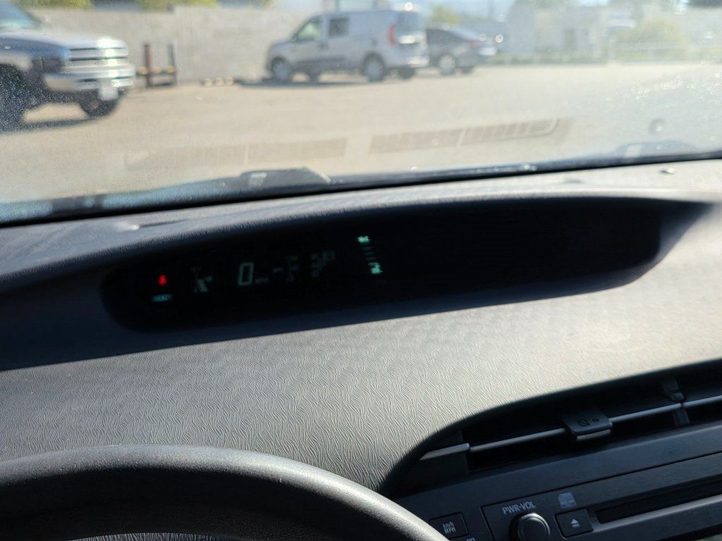 2010 Toyota Prius 5dr Hatchback I - 22945803 - 24