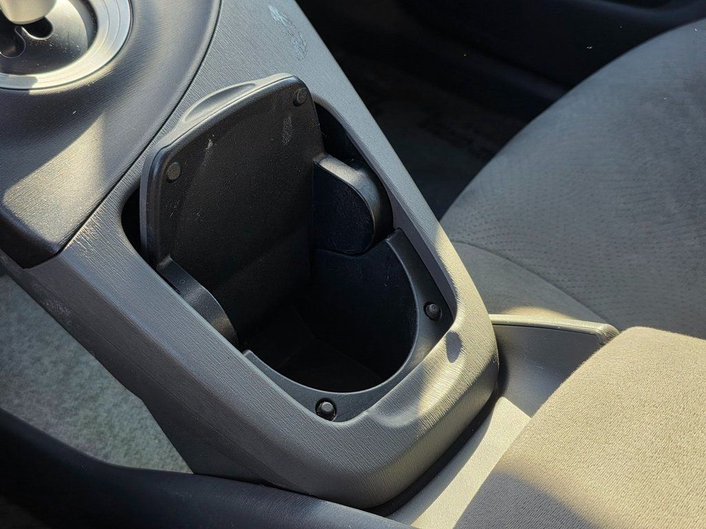 2010 Toyota Prius 5dr Hatchback I - 22945803 - 28