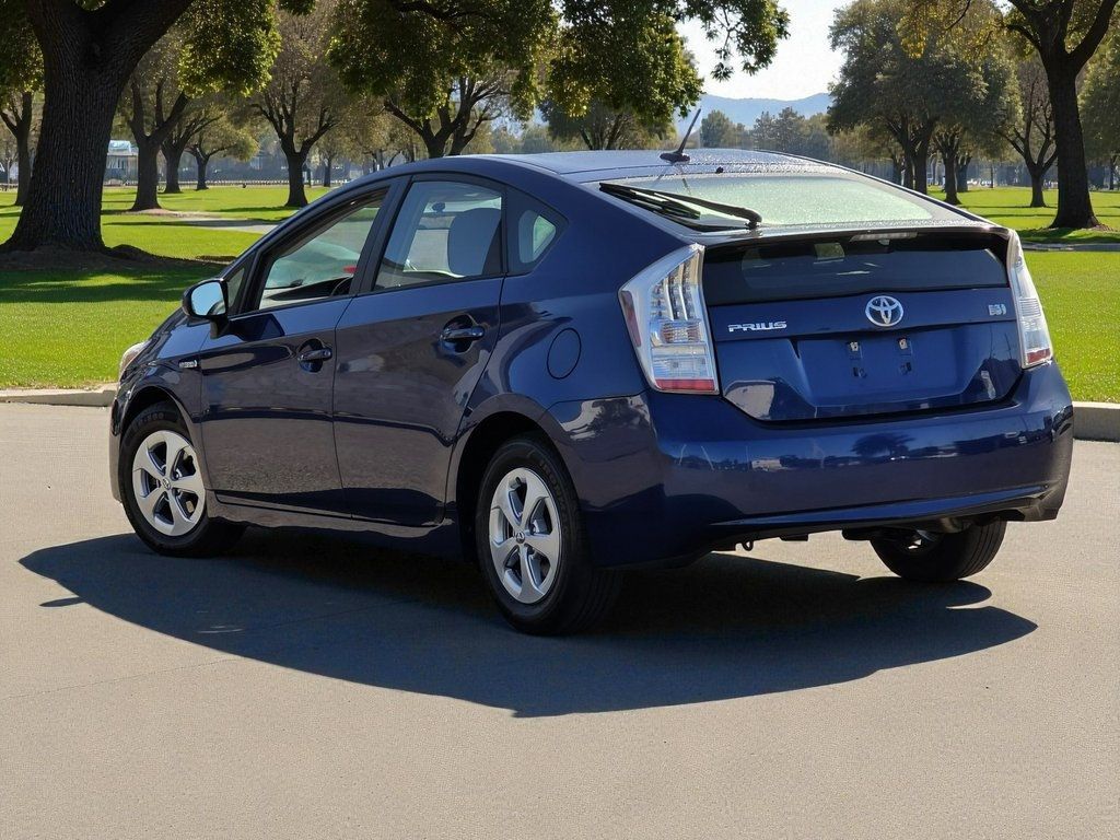 2010 Toyota Prius 5dr Hatchback I - 22945803 - 4