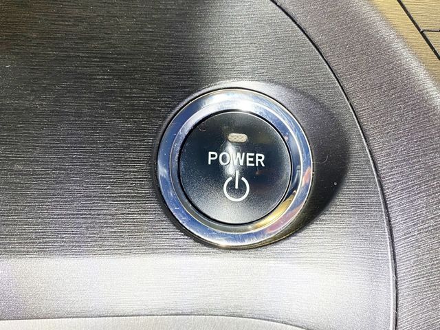 2010 Toyota Prius 5dr Hatchback II - 22973706 - 32