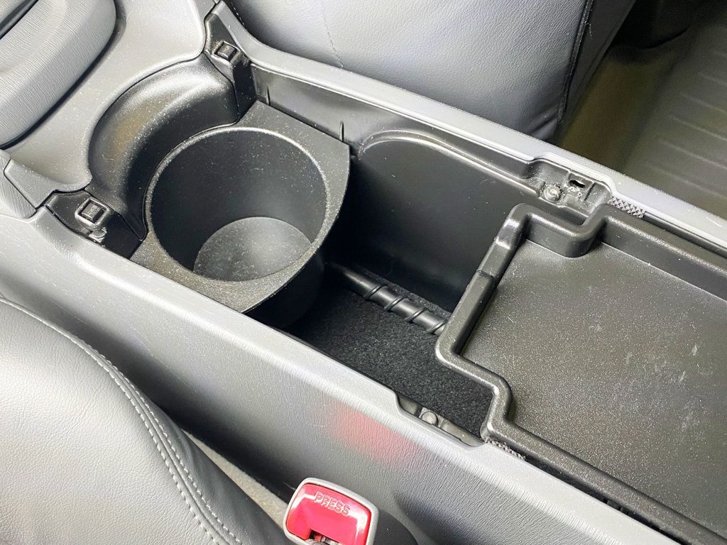 2010 Toyota Prius 5dr Hatchback II - 22973706 - 37