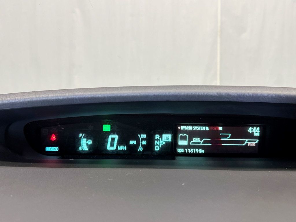 2010 Toyota Prius 5dr Hatchback II - 23065902 - 24
