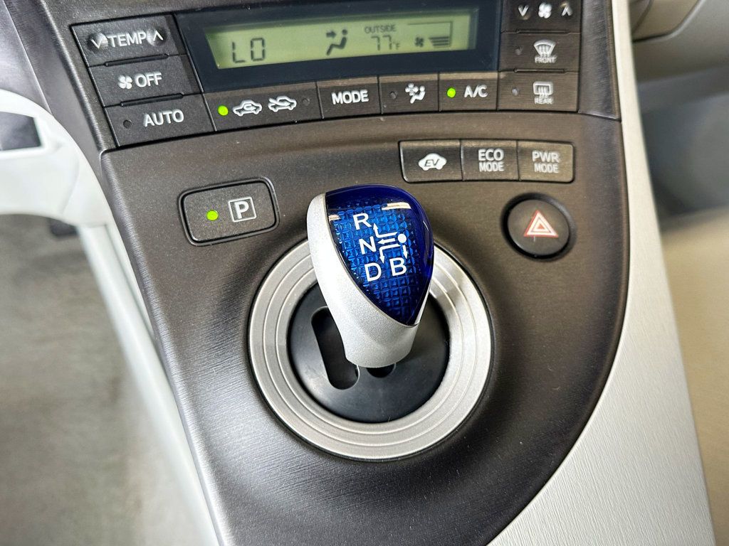 2010 Toyota Prius 5dr Hatchback II - 23065902 - 26