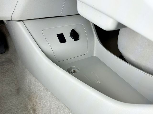 2010 Toyota Prius 5dr Hatchback II - 23065902 - 27
