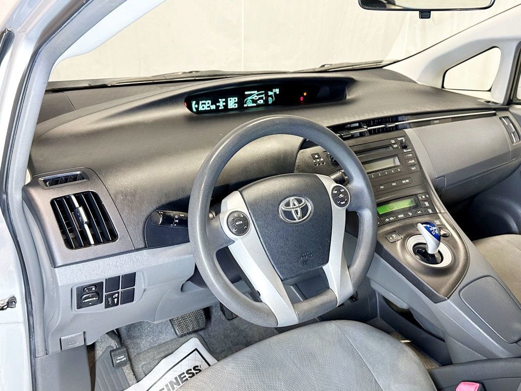 2010 Toyota Prius 5dr Hatchback II - 23097676 - 18