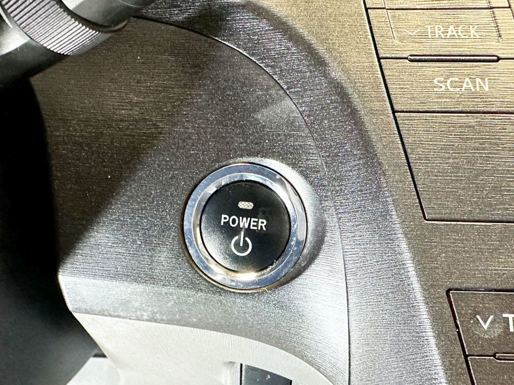 2010 Toyota Prius 5dr Hatchback II - 23097676 - 22