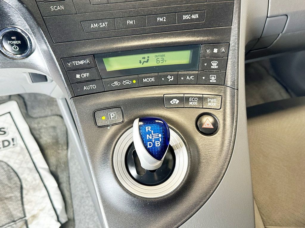 2010 Toyota Prius 5dr Hatchback II - 23097676 - 24