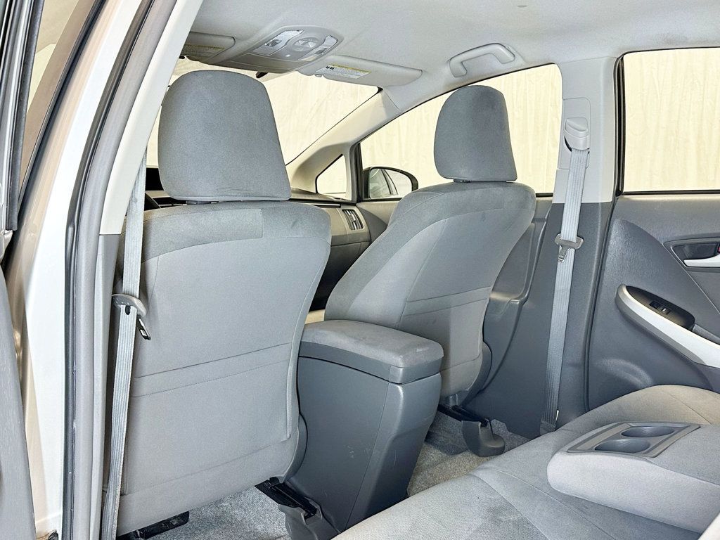 2010 Toyota Prius 5dr Hatchback II - 23097676 - 30
