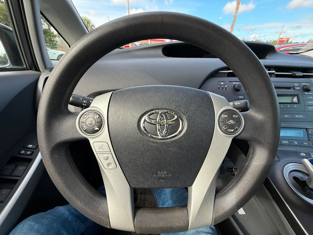 2010 Toyota Prius Two photo 8