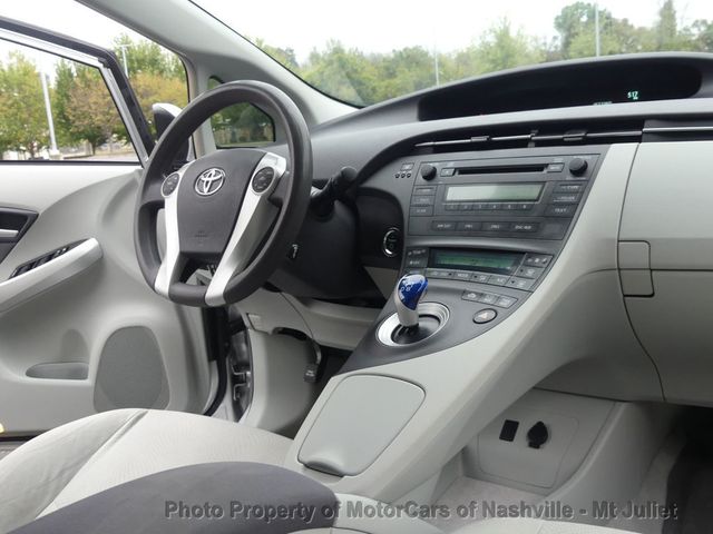 2010 Toyota Prius 5dr Hatchback II - 23079688 - 29
