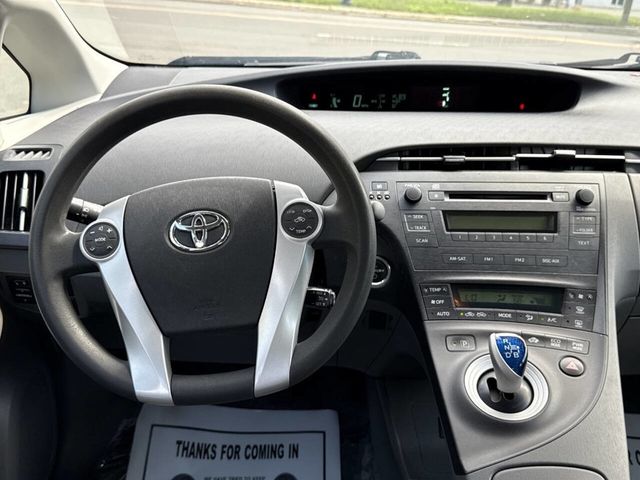 2010 Toyota Prius 5dr Hatchback III - 22909478 - 19