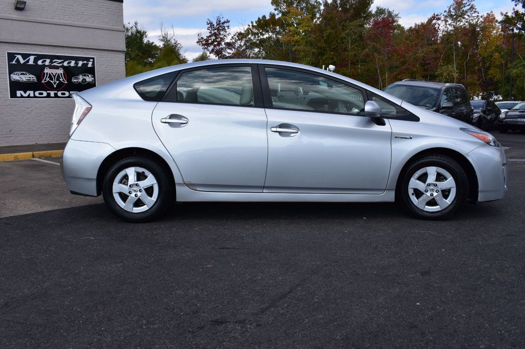 2010 Toyota Prius 5dr Hatchback IV - 22647875 - 3