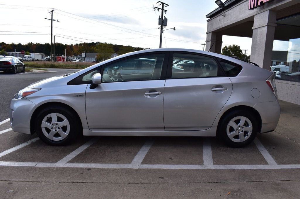 2010 Toyota Prius 5dr Hatchback IV - 22647875 - 4