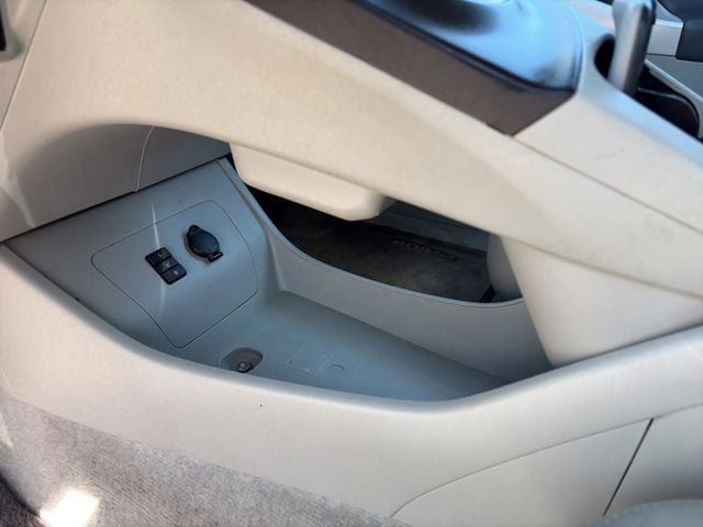 2010 Toyota Prius 5dr Hatchback IV - 22994518 - 17