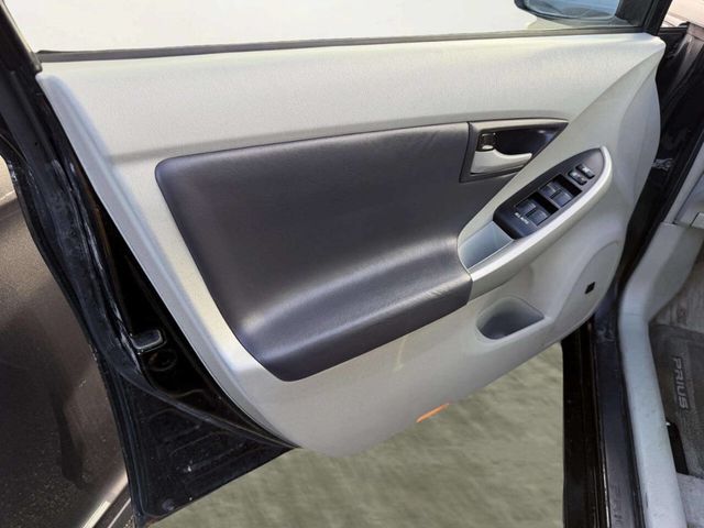 2010 Toyota Prius 5dr Hatchback IV - 22971672 - 11