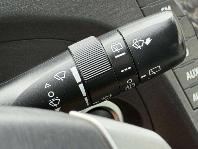 2010 Toyota Prius 5dr Hatchback IV - 22971672 - 29