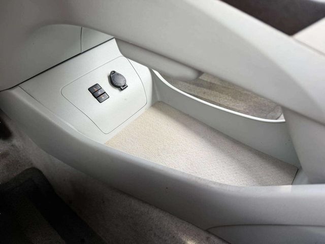 2010 Toyota Prius 5dr Hatchback IV - 22971672 - 34