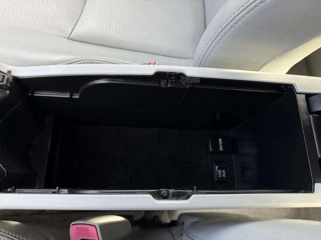 2010 Toyota Prius 5dr Hatchback IV - 22971672 - 37