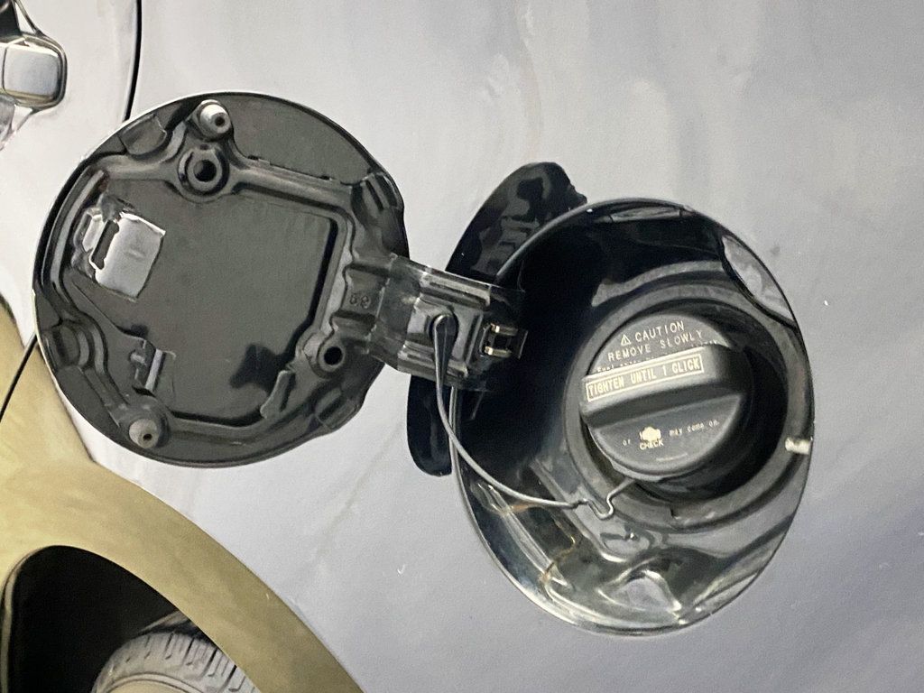 2010 Toyota Prius 5dr Hatchback IV - 22946609 - 15