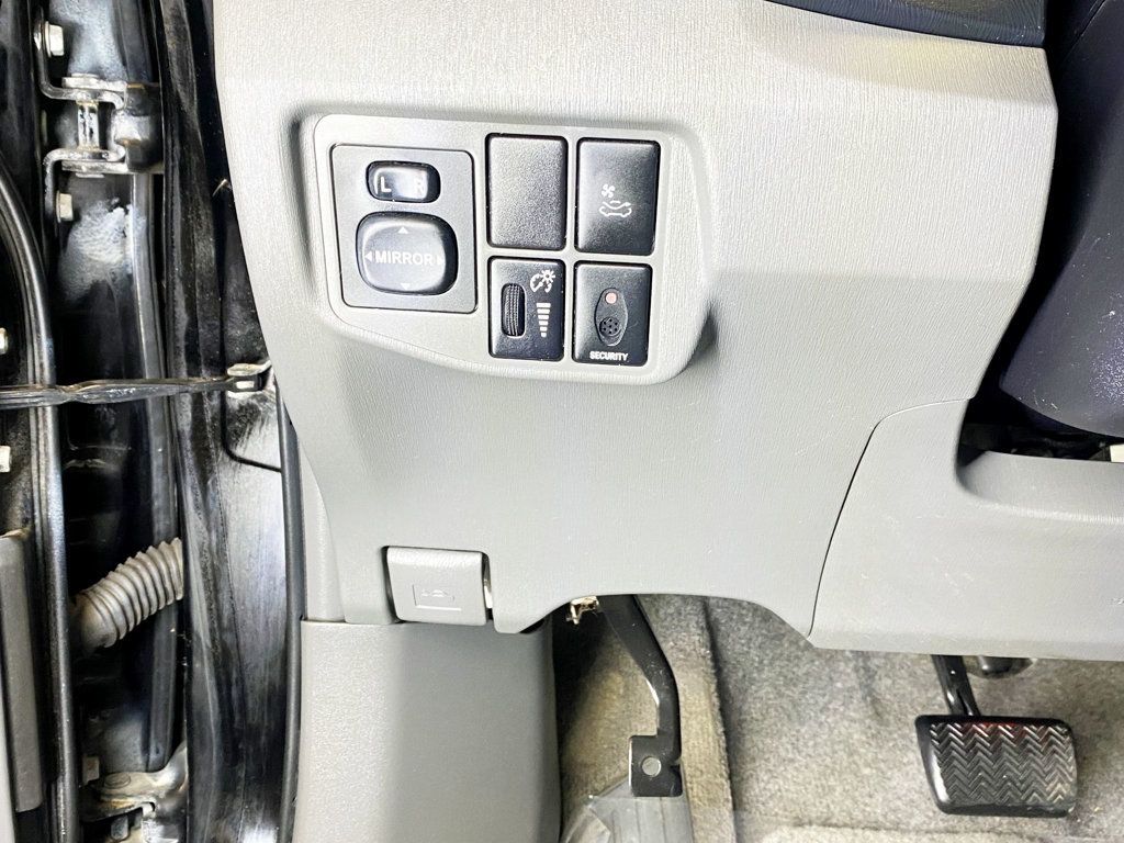 2010 Toyota Prius 5dr Hatchback IV - 22946609 - 23