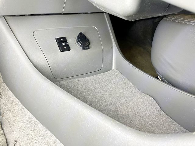 2010 Toyota Prius 5dr Hatchback IV - 22946609 - 35