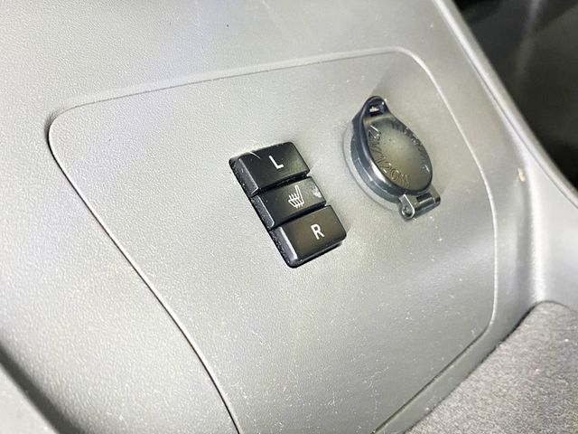 2010 Toyota Prius 5dr Hatchback IV - 22946609 - 36