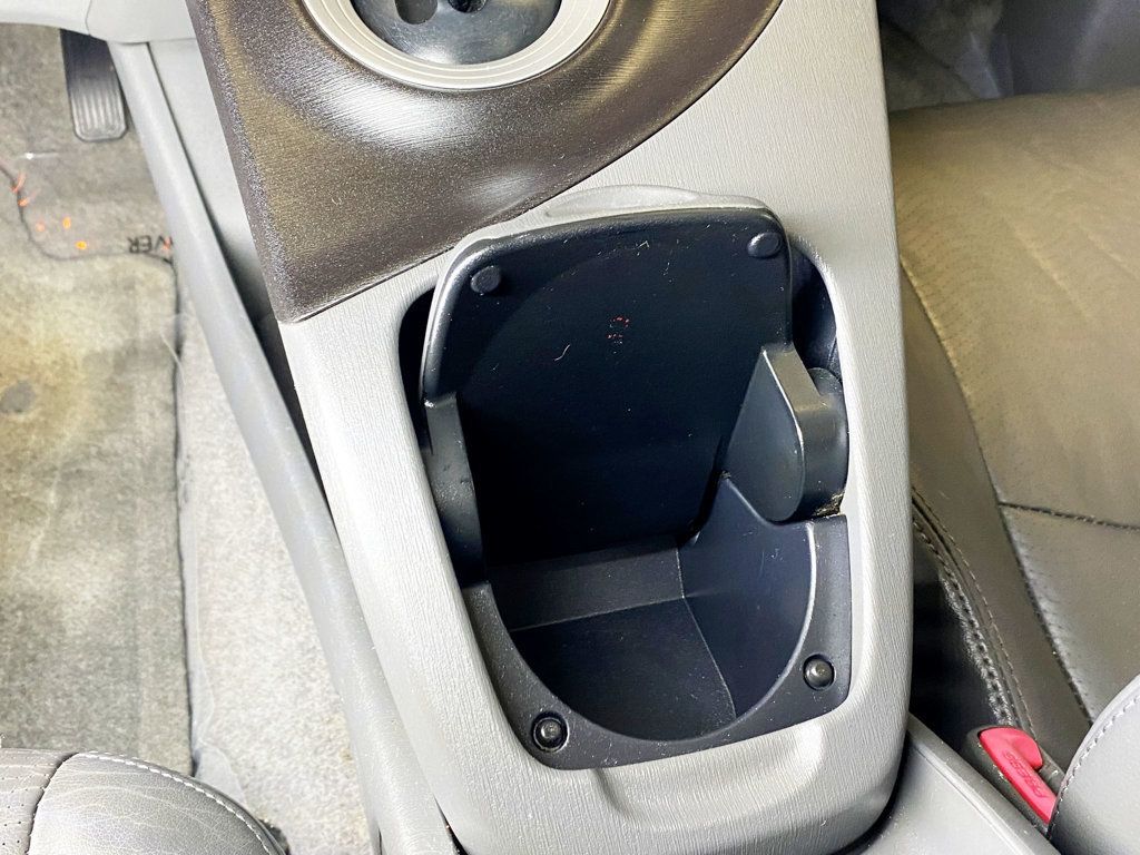 2010 Toyota Prius 5dr Hatchback IV - 22946609 - 37