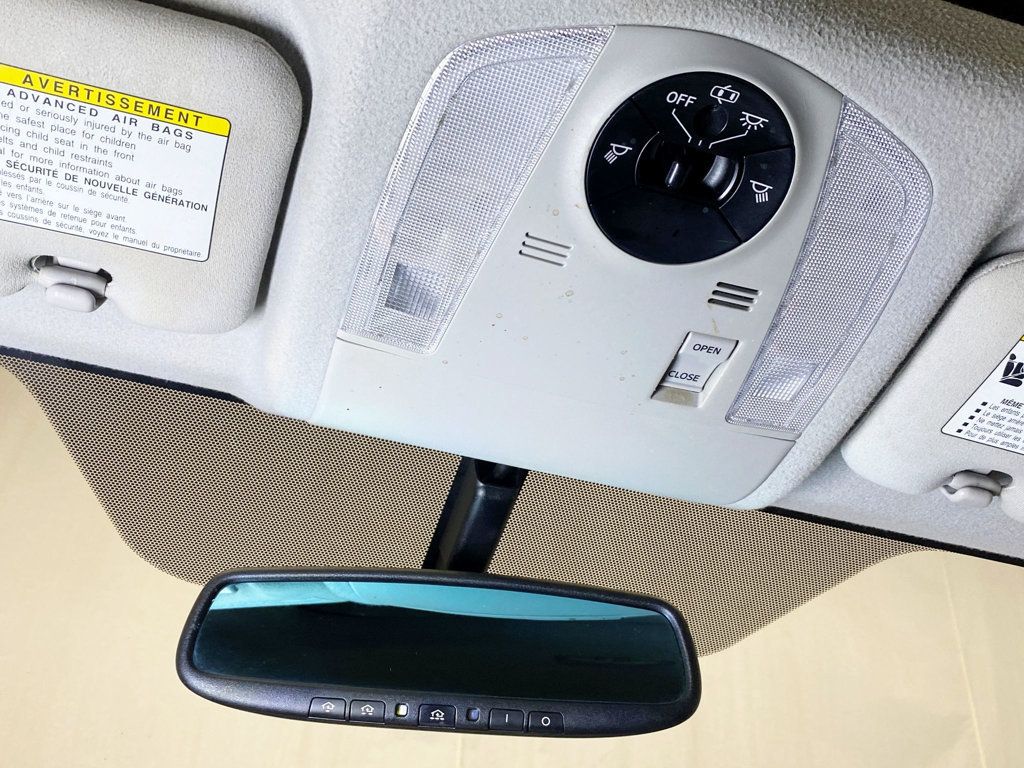 2010 Toyota Prius 5dr Hatchback IV - 22946609 - 39