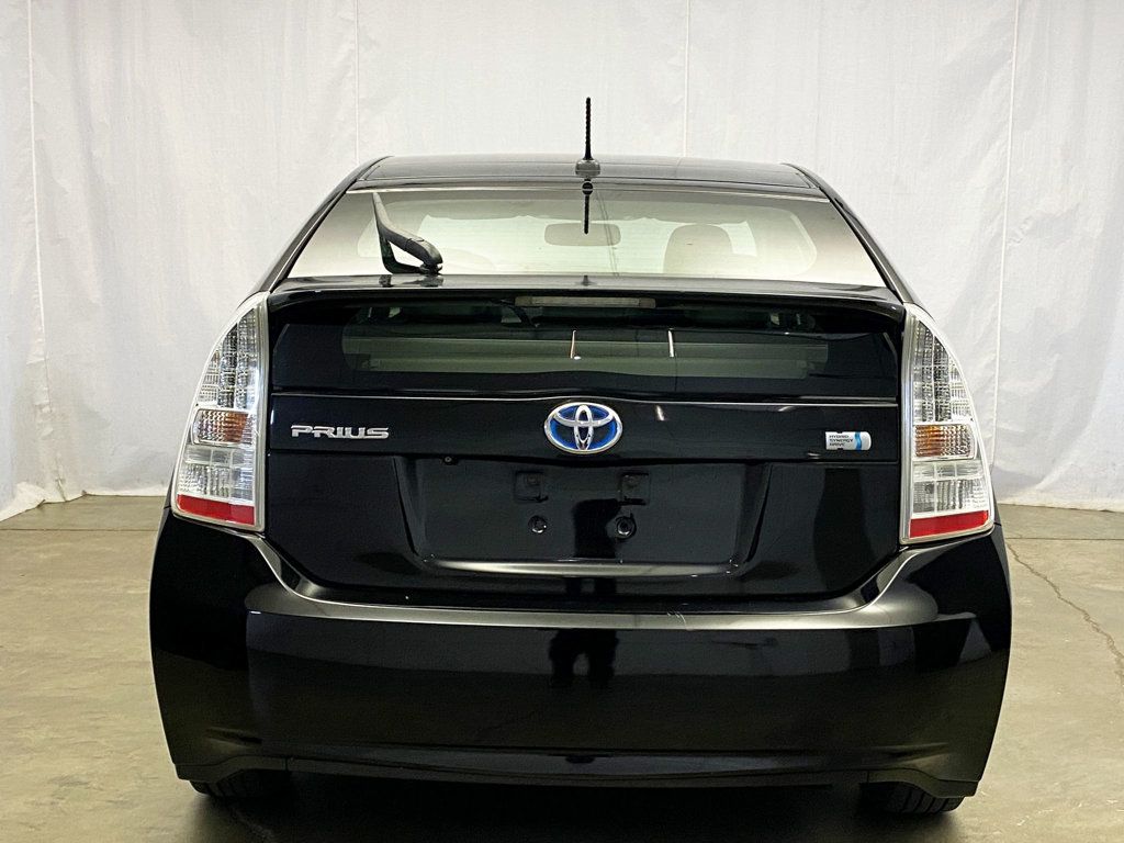 2010 Toyota Prius 5dr Hatchback IV - 22946609 - 4