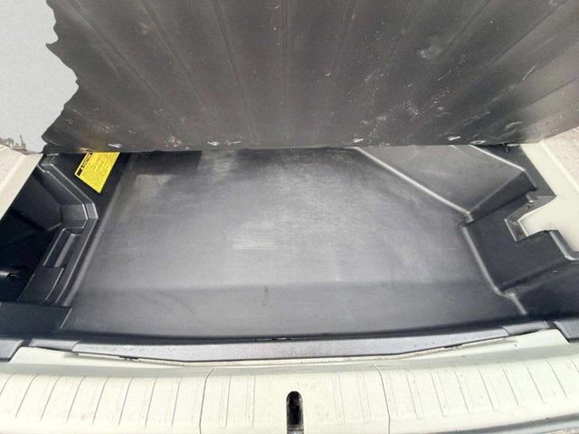 2010 Toyota Prius 5dr Hatchback V - 23058319 - 5