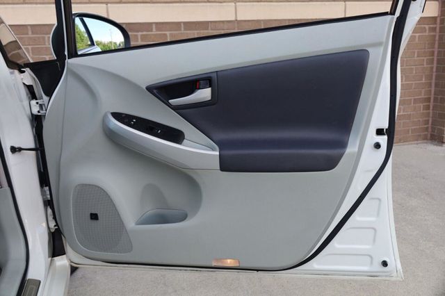 2010 Toyota Prius IV - 23063265 - 22